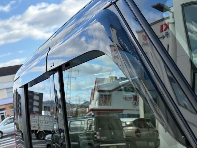 スペーシア 　メモリーナビゲーション　スマートキー　ＣＤ／ＤＶＤ再生　オートエアコン　オートライト　片側パワースライドドア　アイドリングストップエアバック　ＡＢＳ　プッシュスタートボタン（25枚目）