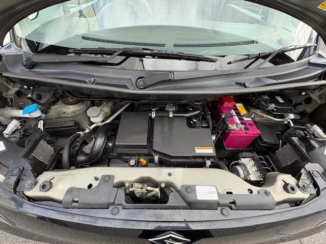 スペーシア 　メモリーナビゲーション　スマートキー　ＣＤ／ＤＶＤ再生　オートエアコン　オートライト　片側パワースライドドア　アイドリングストップエアバック　ＡＢＳ　プッシュスタートボタン（68枚目）