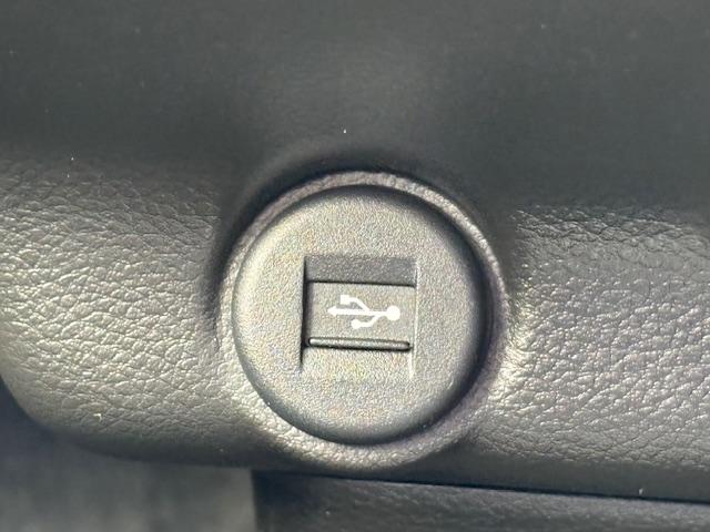 ハスラー ハイブリッドＸ　４ＷＤ車　全方位モニター　メモリーナビゲーション　ＥＴＣ車載器ＣＤ／ＤＶＤ再生　フルセグＴＶ　スマートキー　オートエアコン　ＡＢＳ　エアバック　シートヒーター　ドライブレコーダー（6枚目）