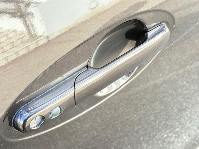 スペーシア Ｇリミテッド　メモリーナビゲーション　フルセグＴＶ　ＣＤ／ＤＶＤ再生　ＥＴＣ車載器　エアバック　ＡＢＳ　オートエアコン　ブレーキ軽減装置　プッシュスタートボタン　シートヒーター　アルミホイール（33枚目）