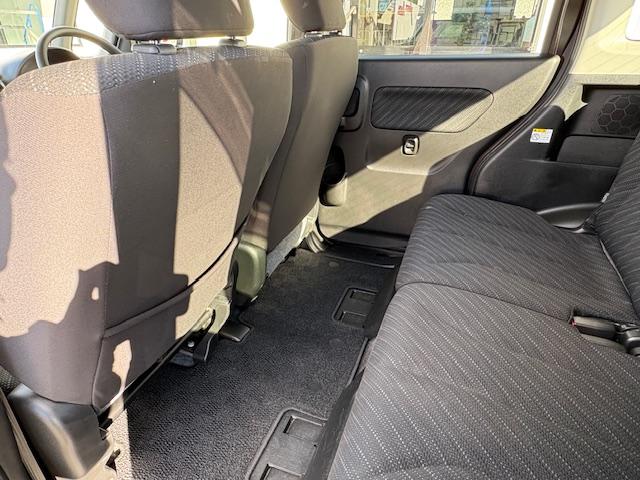 スペーシア Ｇリミテッド　メモリーナビゲーション　フルセグＴＶ　ＣＤ／ＤＶＤ再生　ＥＴＣ車載器　エアバック　ＡＢＳ　オートエアコン　ブレーキ軽減装置　プッシュスタートボタン　シートヒーター　アルミホイール（65枚目）