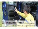 ハイブリッドＸ　試乗車　全方位モニター　ＣＤ再生　ＤＶＤ再生　スマートキー　フルセグＴＶ　ＡＢＳ　エアバック　両側パワースライド　シートヒーターオートエアコン（54枚目）