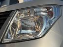 スタンダードで明るいハロゲンライトを装備!!交換の時も費用が安く済むのでお財布にやさしい装備です!!
