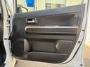 ドアトリムも大変綺麗なお車です。