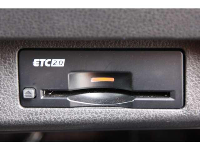 リーフ Ｘ　Ｖセレクション　インテリジェントアラウンドビューモニター　ＥＴＣ　ドラレコ　サイドカメラ　インテリキー　パワーウィンドウ　ナビＴＶ　メモリ－ナビ　サイドエアバッグ　ＡＷ　記録簿　ＡＢＳ　エアコン　ワンセグＴＶ（13枚目）