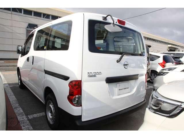 ＮＶ２００バネットバン １．６　ＤＸ　Ｗエアバッグ　パワステ　エアバッグ　エアコン　ＡＢＳ　キーレスエントリ（15枚目）