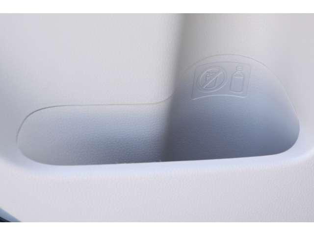 デイズ ６６０　Ｊ　レーダーＢ　ＷＳＲＳ　パワーウィンド　キーフリー　ワンオーナー車　記録簿有り　ＳＲＳ　ＰＳ　ＡＣ　ＡＢＳ（16枚目）