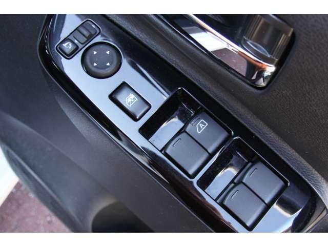 ルークス ６６０　ハイウェイスターＸ　アイスト　衝突被害軽減ブレ－キ　マルチビューカメラ　車線逸脱警報装置　ＬＥＤ　スマートキー　パワーウィンドウ　ワンオーナー　カーテンエアバック　ナビＴＶ　バックカメラ　記録簿　パワステ　オートエアコン（12枚目）