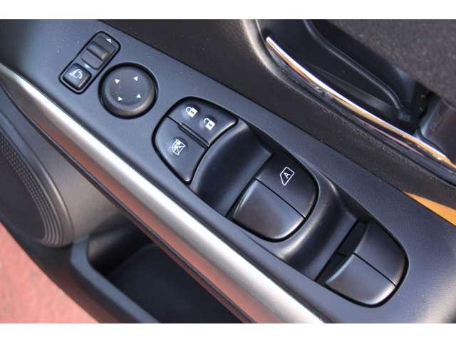 キックス １．２　Ｘ　ツートーン　インテリアエディション　（ｅ－ＰＯＷＥＲ）　エマージェンシーＢ　セキュリティ　アラウンドモニター　Ｒカメラ　ＬＥＤ　ワンオーナ　エアコン　ドラレコ　スマートキー　記録簿　ＥＴＣ　メモリーナビ　サイドエアバック　ＡＷ　キーレス　寒冷地仕様　ＡＢＳ（15枚目）