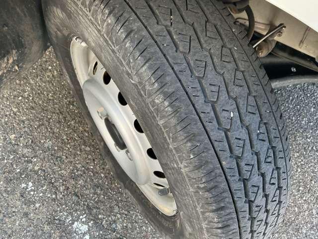 NT100クリッパートラック 660 GX 4WD ワンオーナー/衝突被害軽減ブレーキ/横滑り 衝突軽減システム 切替4WD パワーウインド ワンオーナー車 キーレスエントリー AC パワーステアリング エアバッグ ABS 寒冷地仕様 助手席エアバック(6枚目)