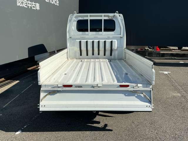 NT100クリッパートラック 660 GX 4WD ワンオーナー/衝突被害軽減ブレーキ/横滑り 衝突軽減システム 切替4WD パワーウインド ワンオーナー車 キーレスエントリー AC パワーステアリング エアバッグ ABS 寒冷地仕様 助手席エアバック(10枚目)