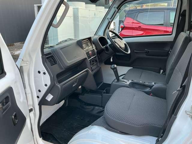 NT100クリッパートラック 660 GX 4WD ワンオーナー/衝突被害軽減ブレーキ/横滑り 衝突軽減システム 切替4WD パワーウインド ワンオーナー車 キーレスエントリー AC パワーステアリング エアバッグ ABS 寒冷地仕様 助手席エアバック(18枚目)