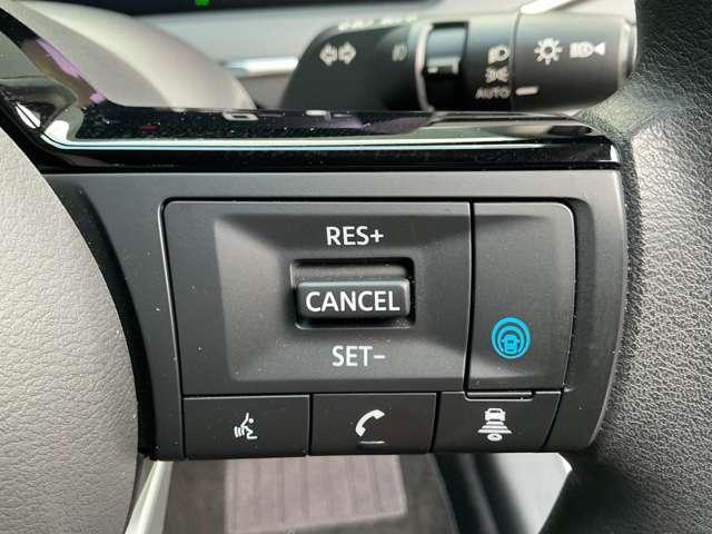 ノート 1.2 X ワンオーナー/プロパイロット/ナビTV/全方 リアカメラ 衝突被害軽減ブレ-キ 全方位カメラ ETC付 レーンアシスト ワンオーナー ドラレコ アイドリングストップ 盗難防止システム ワンセグTV TVナビ サイドカーテンエアバック サイドカメラ(19枚目)