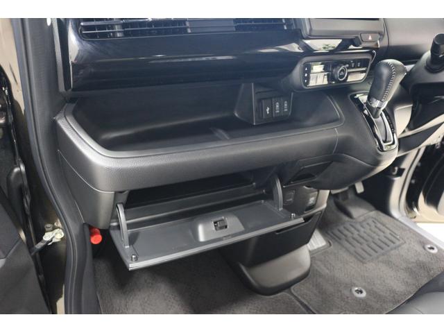 Ｎ－ＢＯＸカスタム Ｌターボ　ホンダセンシング　横滑り防止装置　障害物センサー　ナビ　バックカメラ　ＥＴＣ　充電用ＵＳＢジャック　パワースライドドア　シートヒーター　シートバックテーブル　クルコン　アルミホイール　ターボ（35枚目）