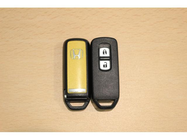 Ｎ－ＯＮＥ Ｇ・ローダウン　ディスプレイオーディオ　バックカメラ　ＥＴＣ　横滑り防止装置　ブラックインテリア　ディスチャージヘッドライト　アルミホイール　スマートキー（26枚目）