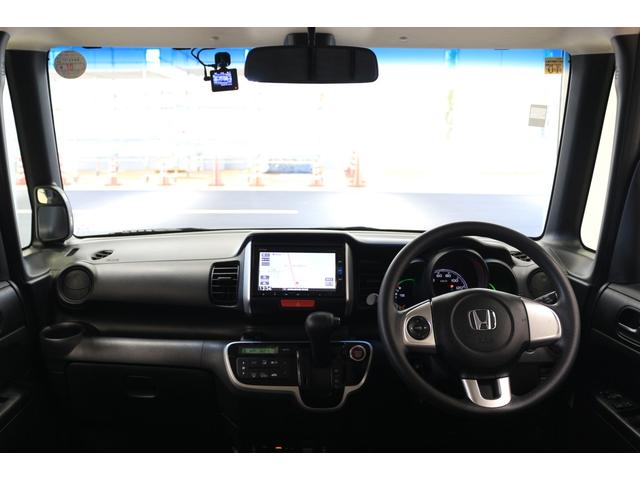 Ｎ－ＢＯＸ ＧＳＳパッケージ　あんしんパッケージ　横滑り防止装置　ドライブレコーダー　ナビ　バックカメラ　ＥＴＣ　ディスチャージヘッドライト　シートヒーター　パワースライドドア　アルミホイール　スマートキー（12枚目）