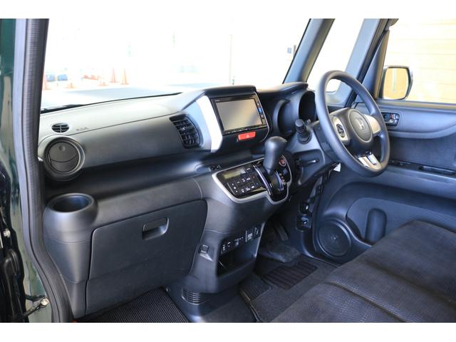 Ｎ－ＢＯＸ ＧＳＳパッケージ　あんしんパッケージ　横滑り防止装置　ドライブレコーダー　ナビ　バックカメラ　ＥＴＣ　ディスチャージヘッドライト　シートヒーター　パワースライドドア　アルミホイール　スマートキー（13枚目）