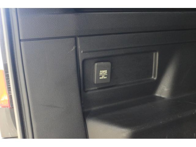 Ｎ－ＶＡＮ＋スタイル ファン・ターボホンダセンシング　ディスプレイオーディオ　バックカメラ　ＥＴＣ　マルチインフォメーションディスプレイ　　充電用ＵＳＢジャック　ＬＥＤヘッドライト　横滑り防止装置　フロントシートアームレスト　スマートキー　ターボ（25枚目）