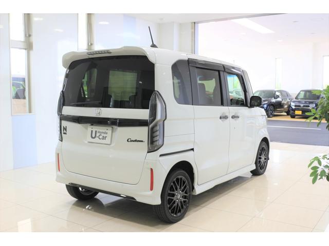 Ｎ－ＢＯＸカスタム Ｌターボスタイル＋ブラック　ホンダセンシング　障害物センサー　横滑り防止装置　ドラレコ　ナビ　バックカメラ　充電用ＵＳＢジャック　ＥＴＣ　両側パワースライドドア　シートヒーター　アルミホイール　スマートキー　４ＷＤ　ターボ（8枚目）