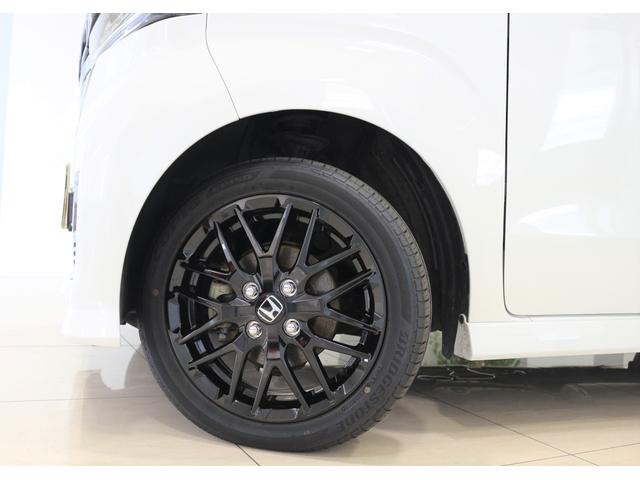 Ｎ－ＢＯＸカスタム Ｌターボスタイル＋ブラック　ホンダセンシング　障害物センサー　横滑り防止装置　ドラレコ　ナビ　バックカメラ　充電用ＵＳＢジャック　ＥＴＣ　両側パワースライドドア　シートヒーター　アルミホイール　スマートキー　４ＷＤ　ターボ（10枚目）