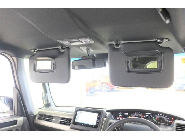 Ｎ－ＢＯＸカスタム Ｌターボスタイル＋ブラック　ホンダセンシング　障害物センサー　横滑り防止装置　ドラレコ　ナビ　バックカメラ　充電用ＵＳＢジャック　ＥＴＣ　両側パワースライドドア　シートヒーター　アルミホイール　スマートキー　４ＷＤ　ターボ（13枚目）