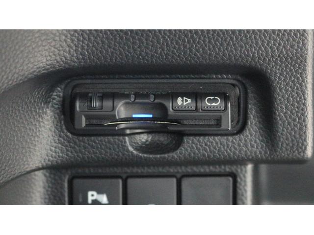 Ｎ－ＢＯＸカスタム Ｌターボスタイル＋ブラック　ホンダセンシング　障害物センサー　横滑り防止装置　ドラレコ　ナビ　バックカメラ　充電用ＵＳＢジャック　ＥＴＣ　両側パワースライドドア　シートヒーター　アルミホイール　スマートキー　４ＷＤ　ターボ（30枚目）