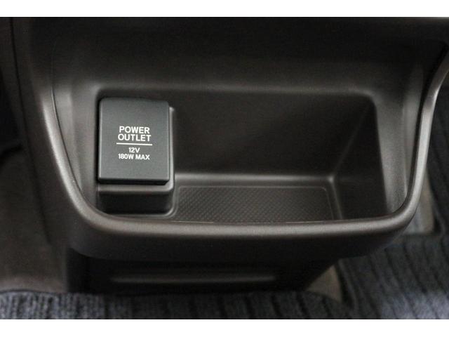 フリードハイブリッド ハイブリッド・Ｇホンダセンシング　ナビ　バックカメラ　ＥＴＣ　横滑り防止装置　両側パワースライドドア　ＬＥＤヘッドライト　フォグライト　シートヒーター　センターテーブル　スマートキー　ウオークスルー　４ＷＤ　３列シート６人乗り（22枚目）