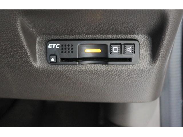 フリードハイブリッド ハイブリッド・Ｇホンダセンシング　ナビ　バックカメラ　ＥＴＣ　横滑り防止装置　両側パワースライドドア　ＬＥＤヘッドライト　フォグライト　シートヒーター　センターテーブル　スマートキー　ウオークスルー　４ＷＤ　３列シート６人乗り（25枚目）