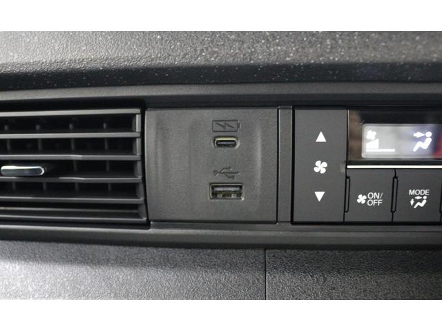 Ｎ－ＢＯＸカスタム ターボ　ホンダセンシング　横滑り防止装置　前後ドライブレコーダー　ナビ　バックカメラ　ＥＴＣ　充電用ＵＳＢジャック　両側パワースライドドア　シートヒーター　クルーズコントロール　アルミホイール　スマートキー（26枚目）