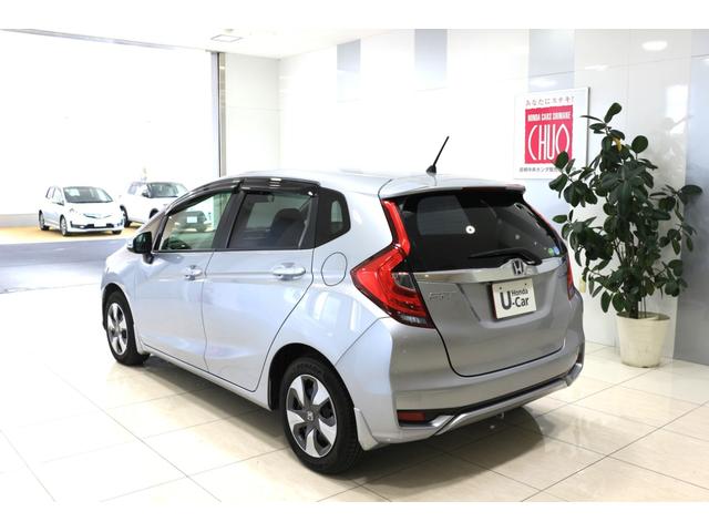 フィットハイブリッド Ｌホンダセンシング　ナビ　バックカメラ　ＥＴＣ　ドライブレコーダー　横滑り防止装置　ＬＥＤヘッドライト　クルーズコントロール　スマートキー（5枚目）