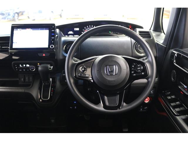 N-BOXカスタム L ホンダセンシング 障害物センサー 横滑り防止装置 ナビ バックカメラ ETC 充電用USBジャック シートヒーター パワースライドドア シートバックテーブル アルミホイール スマートキー(11枚目)