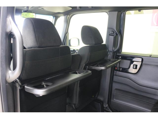 N-BOXカスタム L ホンダセンシング 障害物センサー 横滑り防止装置 ナビ バックカメラ ETC 充電用USBジャック シートヒーター パワースライドドア シートバックテーブル アルミホイール スマートキー(16枚目)