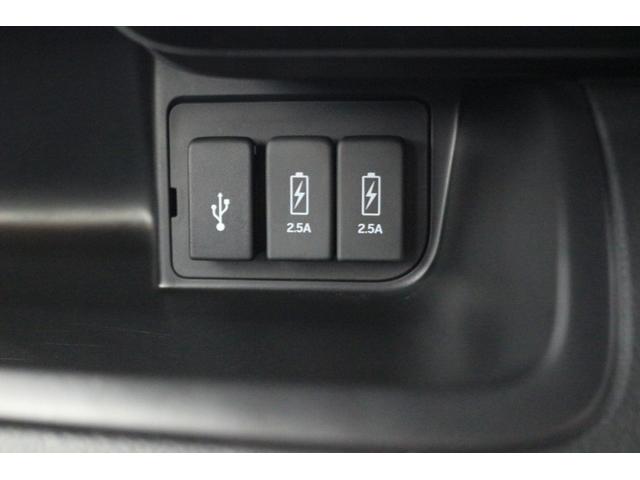 N-BOXカスタム L ホンダセンシング 障害物センサー 横滑り防止装置 ナビ バックカメラ ETC 充電用USBジャック シートヒーター パワースライドドア シートバックテーブル アルミホイール スマートキー(30枚目)