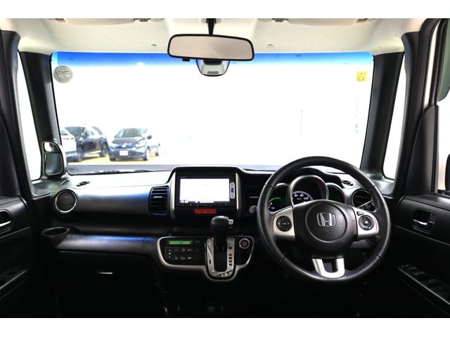 N-BOX GターボSSパッケージ あんしんパッケージ 横滑り防止装置 ナビ バックカメラ ETC ディスチャージヘッドライト パワースライドドア シートヒーター クルコン アルミホイール スマートキー アイドリングストップ ターボ(8枚目)