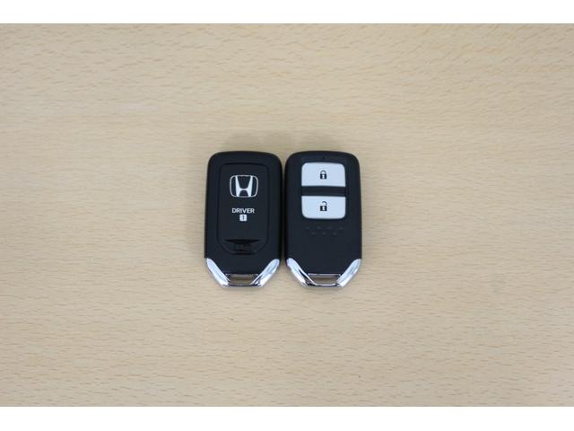 フィット e:HEVRS ホンダセンシング 横滑り防止装置 ナビ バックカメラ ETC LEDヘッドライト クルーズコントロール アルミホイール スマートキー(35枚目)