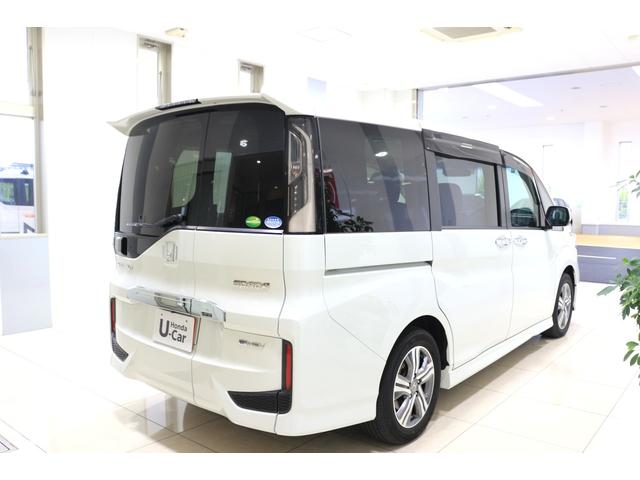 ステップワゴンスパーダ ｅ：ＨＥＶスパーダＧ・ＥＸホンダセンシング　ナビ　後席モニター　バックカメラ　ＥＴＣ　ドライブレコーダー　充電用ＵＳＢジャック　わくわくゲート　シートヒーター　シートバックテーブル　クルーズコントロール　アルミホイール　３列シート７人乗り（8枚目）