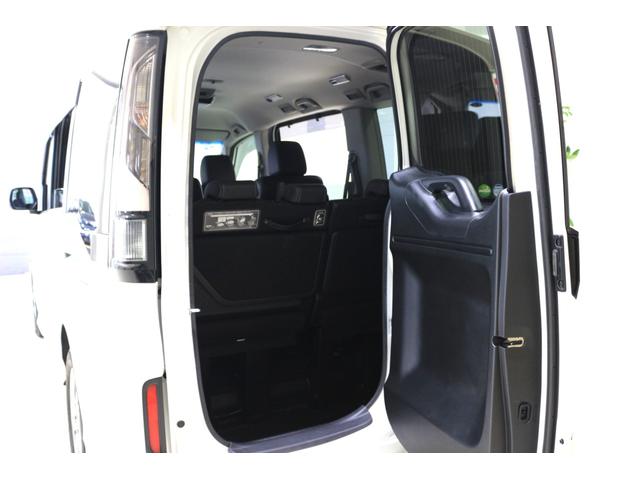 ステップワゴンスパーダ ｅ：ＨＥＶスパーダＧ・ＥＸホンダセンシング　ナビ　後席モニター　バックカメラ　ＥＴＣ　ドライブレコーダー　充電用ＵＳＢジャック　わくわくゲート　シートヒーター　シートバックテーブル　クルーズコントロール　アルミホイール　３列シート７人乗り（19枚目）