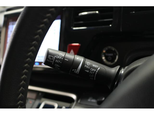 ステップワゴンスパーダ ｅ：ＨＥＶスパーダＧ・ＥＸホンダセンシング　ナビ　後席モニター　バックカメラ　ＥＴＣ　ドライブレコーダー　充電用ＵＳＢジャック　わくわくゲート　シートヒーター　シートバックテーブル　クルーズコントロール　アルミホイール　３列シート７人乗り（33枚目）