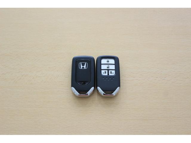 ステップワゴンスパーダ ｅ：ＨＥＶスパーダＧ・ＥＸホンダセンシング　ナビ　後席モニター　バックカメラ　ＥＴＣ　ドライブレコーダー　充電用ＵＳＢジャック　わくわくゲート　シートヒーター　シートバックテーブル　クルーズコントロール　アルミホイール　３列シート７人乗り（37枚目）