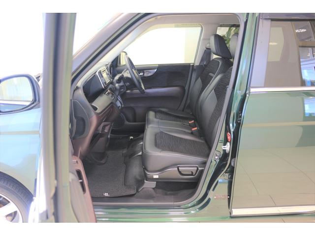 Ｎ－ＯＮＥ プレミアム　ディスプレイオーディオ　バックカメラ　ＥＴＣ　横滑り防止装置　ディスチャージヘッドライト　コンビシート　アルミホイール　スマートキー（10枚目）