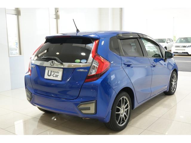 フィットハイブリッド Ｌパッケージ　あんしんパッケージ　横滑り防止装置　ナビ　バックカメラ　ＥＴＣ　ＬＥＤヘッドライト　クルーズコントロール　アルミホイール　スマートキー（7枚目）