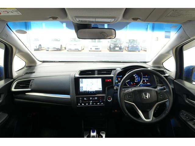 フィットハイブリッド Ｌパッケージ　あんしんパッケージ　横滑り防止装置　ナビ　バックカメラ　ＥＴＣ　ＬＥＤヘッドライト　クルーズコントロール　アルミホイール　スマートキー（11枚目）