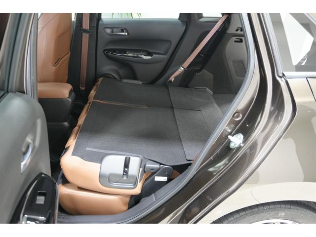 フィット ｅ：ＨＥＶリュクス　ホンダセンシング　横滑り防止装置　障害物センサー　ドライブレコーダー　ナビ　バックカメラ　ＥＴＣ　ワイヤレス充電器　ＬＥＤヘッドライト　ステアリングヒーター　アルミホイール　スマートキー（15枚目）