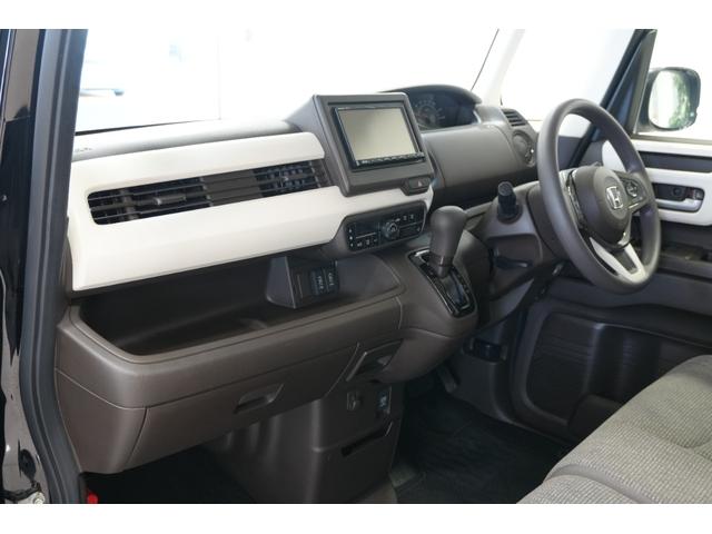 Ｎ－ＢＯＸ Ｌ　ホンダセンシング　横滑り防止装置　障害物センサー　ナビ　バックカメラ　充電用ＵＳＢジャック　パワースライドドア　シートバックテーブル　シートヒーター　クルーズコントロール　スマートキー（10枚目）