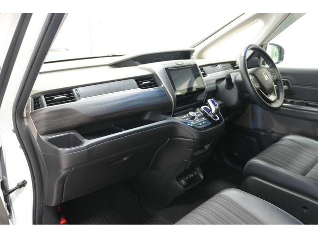 フリードハイブリッド ハイブリッド・EX Sパッケージ ホンダセンシング 横滑り防止装置 ホンダインターナビ ETC 充電用USBジャック LEDヘッドライト シートヒーター パワースライドドア クルーズコントロール アルミホイール 6人乗り(9枚目)