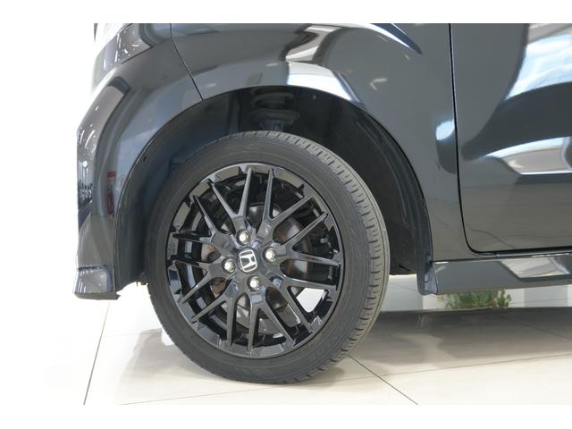 Ｎ－ＢＯＸカスタム Ｌターボスタイル＋ブラック　ホンダセンシング　横滑り防止装置　障害物センサー　４ＷＤ　ターボ　ナビ　バックカメラ　ＥＴＣ　充電用ＵＳＢジャック　パワースライドドア　シートヒーター　アルミホイール（10枚目）