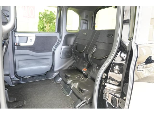 Ｎ－ＢＯＸカスタム Ｌターボスタイル＋ブラック　ホンダセンシング　横滑り防止装置　障害物センサー　４ＷＤ　ターボ　ナビ　バックカメラ　ＥＴＣ　充電用ＵＳＢジャック　パワースライドドア　シートヒーター　アルミホイール（18枚目）