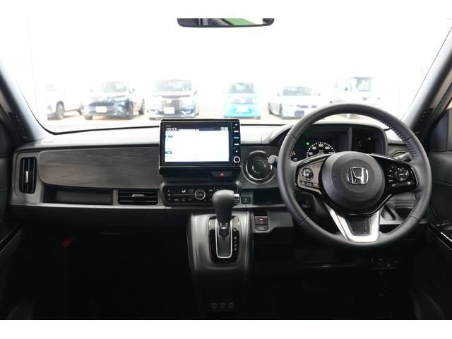 Ｎ－ＯＮＥ プレミアム　ホンダセンシング　横滑り防止装置　障害物センサー　ナビ　バックカメラ　充電用ＵＳＢジャック　シートヒーター　クルーズコントロール　アルミホイール　スマートキー（12枚目）