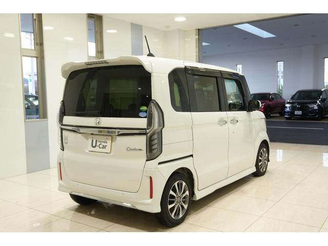 Ｎ－ＢＯＸカスタム Ｌ　ホンダセンシング　横滑り防止装置　障害物センサー　ドラレコ　ナビ　バックカメラ　充電用ＵＳＢジャック　パワースライドドア　シートヒーター　シートバックテーブル　クルコン　アルミホイール　スマートキー（8枚目）