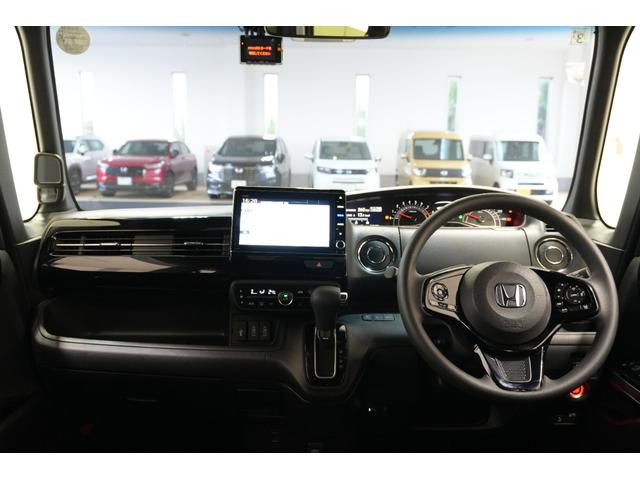 Ｎ－ＢＯＸカスタム Ｌ　ホンダセンシング　横滑り防止装置　障害物センサー　ドラレコ　ナビ　バックカメラ　充電用ＵＳＢジャック　パワースライドドア　シートヒーター　シートバックテーブル　クルコン　アルミホイール　スマートキー（12枚目）